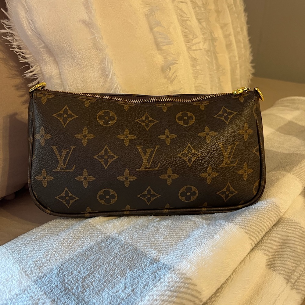 COPY - Lv pouch